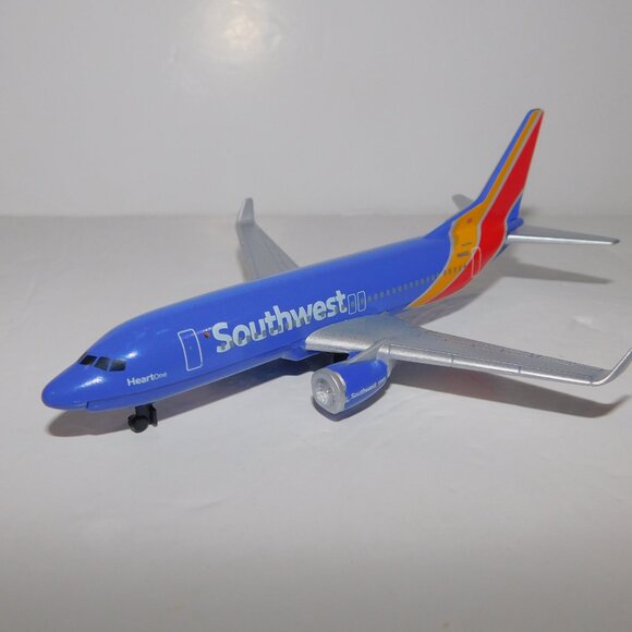Lot of 6 Diecast Commercial Airplanes 1/300 Daron Realtoy Southwest WestJet AC - Picture 9 of 13